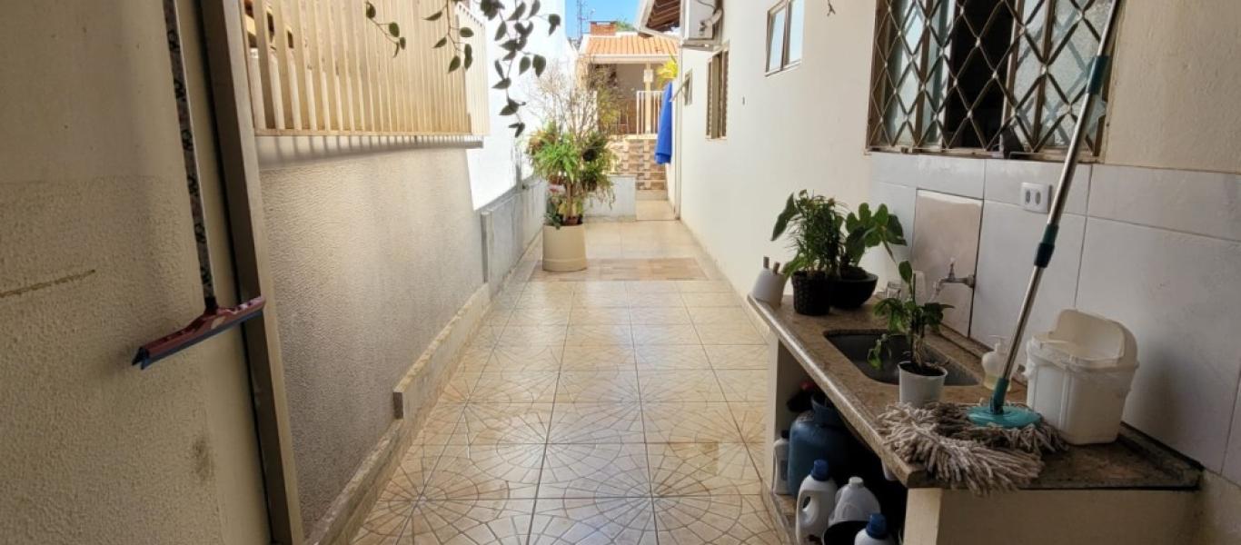 CASA NA VILA ADILETA em Assis