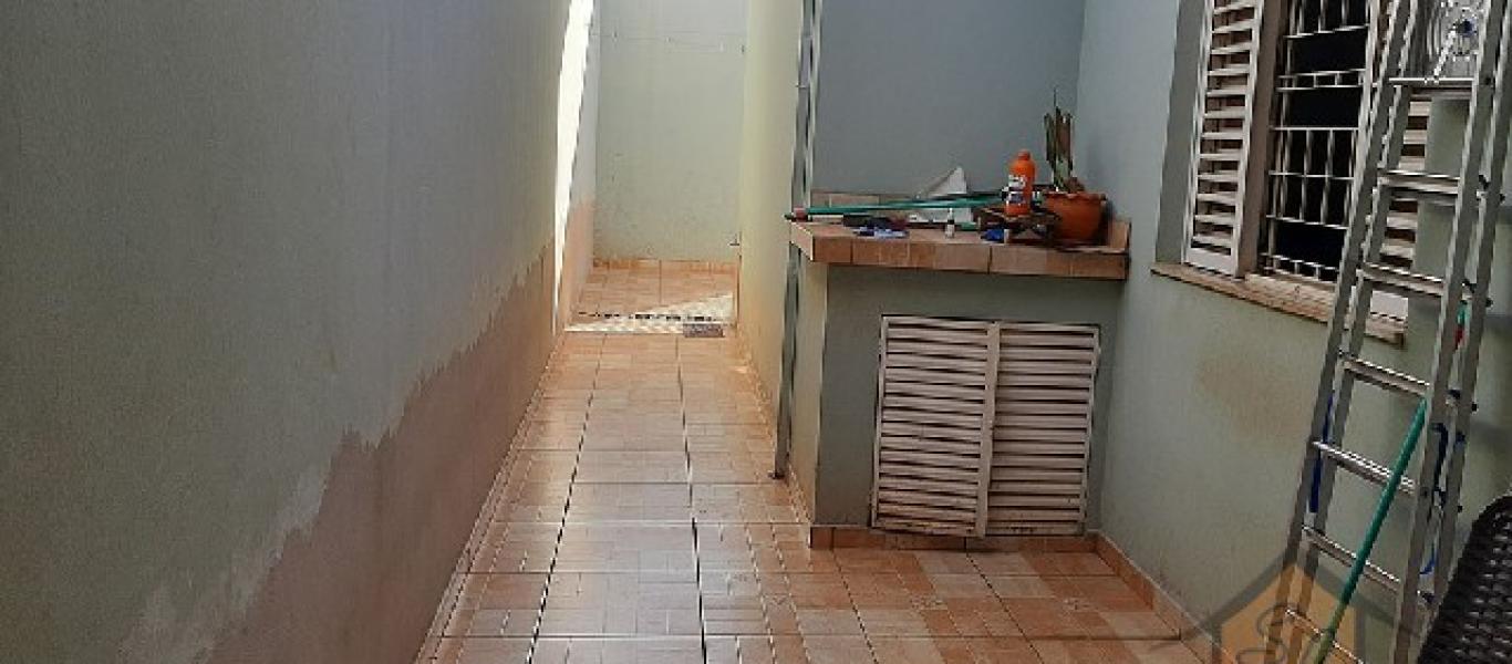 CASA NA Vila Tênis Clube em Assis