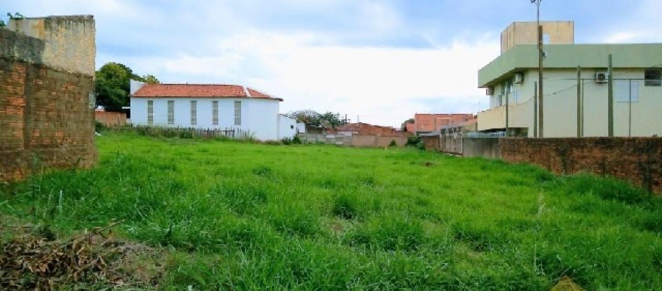 TERRENO NA Vila Operária em Assis