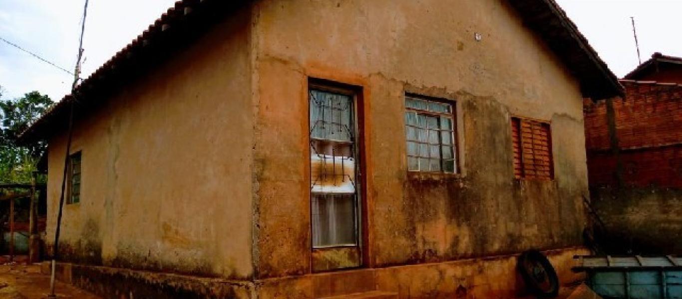 CASA NA VILA OPERARIA em Assis