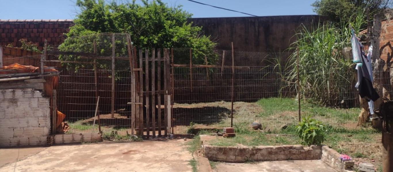 CASA NA Vila Operária em Assis