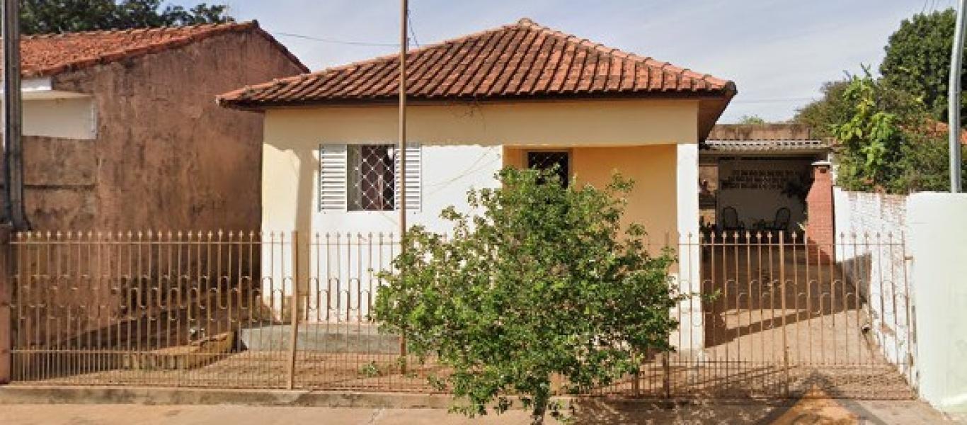 CASA NA Vila Operária em Assis