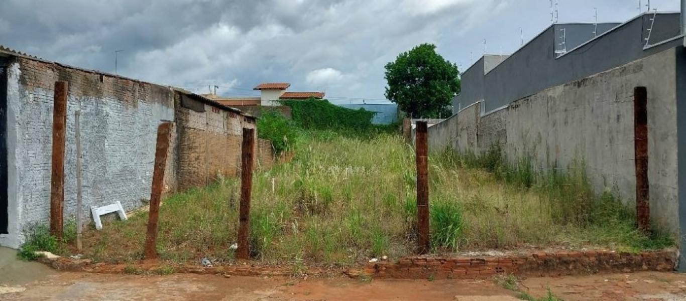 TERRENO NA Centro em Assis