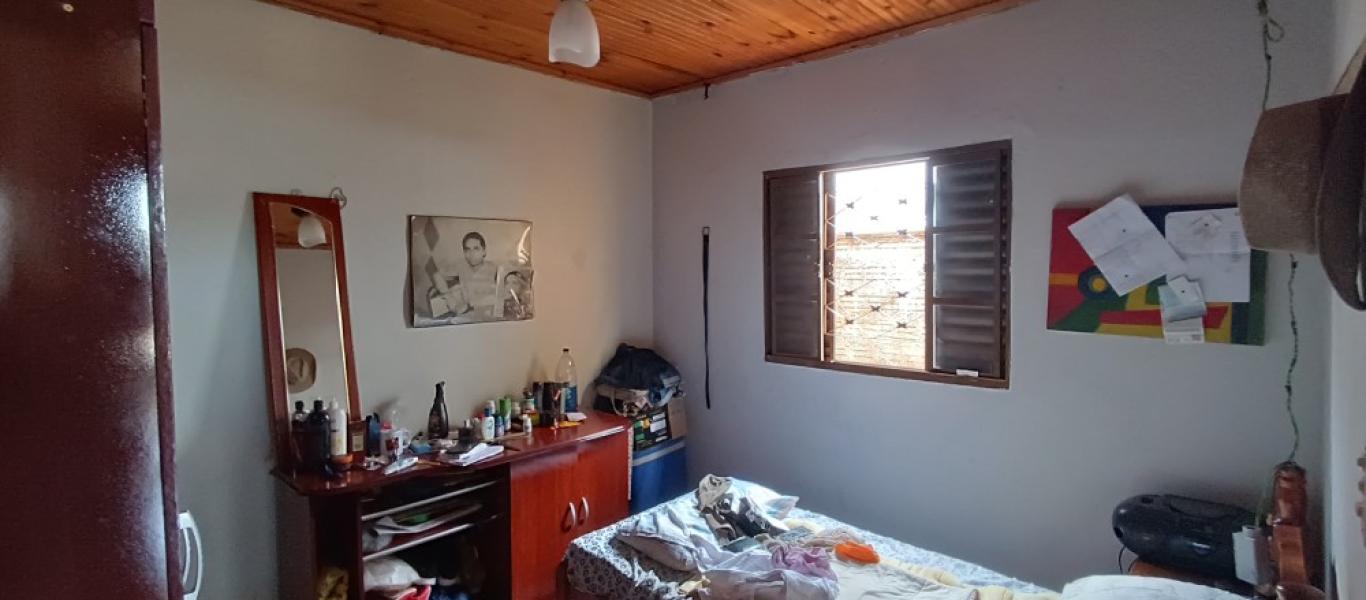 CASA NA Vila São Benedito em Assis