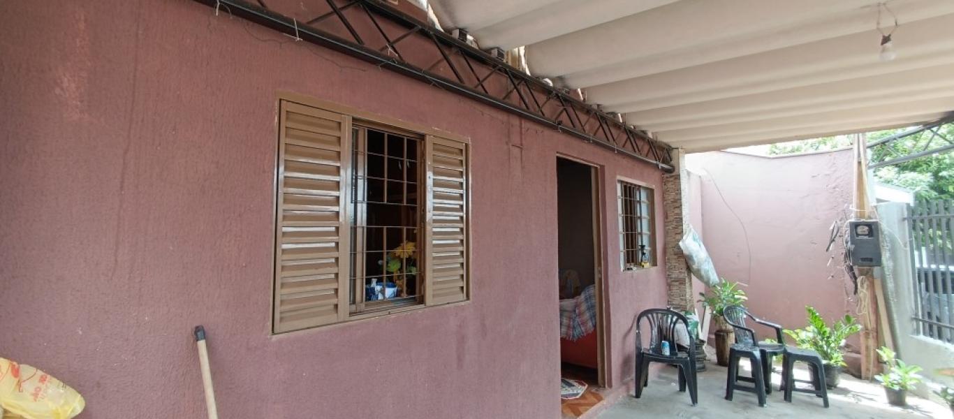 CASA NA Vila São Benedito em Assis