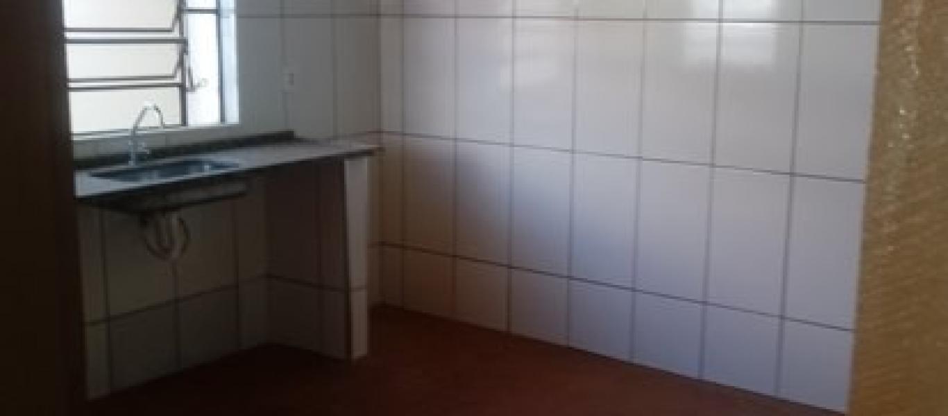CASA NA VILA CARVALHO em Assis