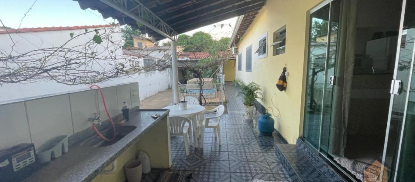 CASA NO JARDIM ALVORADA em Assis