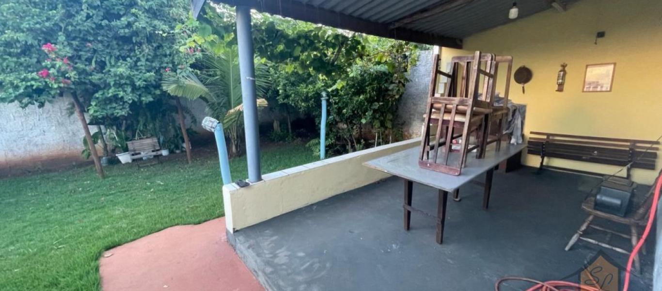 CASA NO JARDIM ALVORADA em Assis