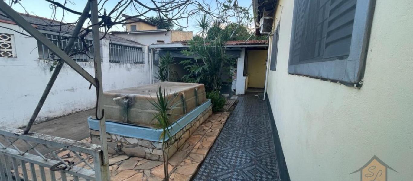 CASA NO JARDIM ALVORADA em Assis