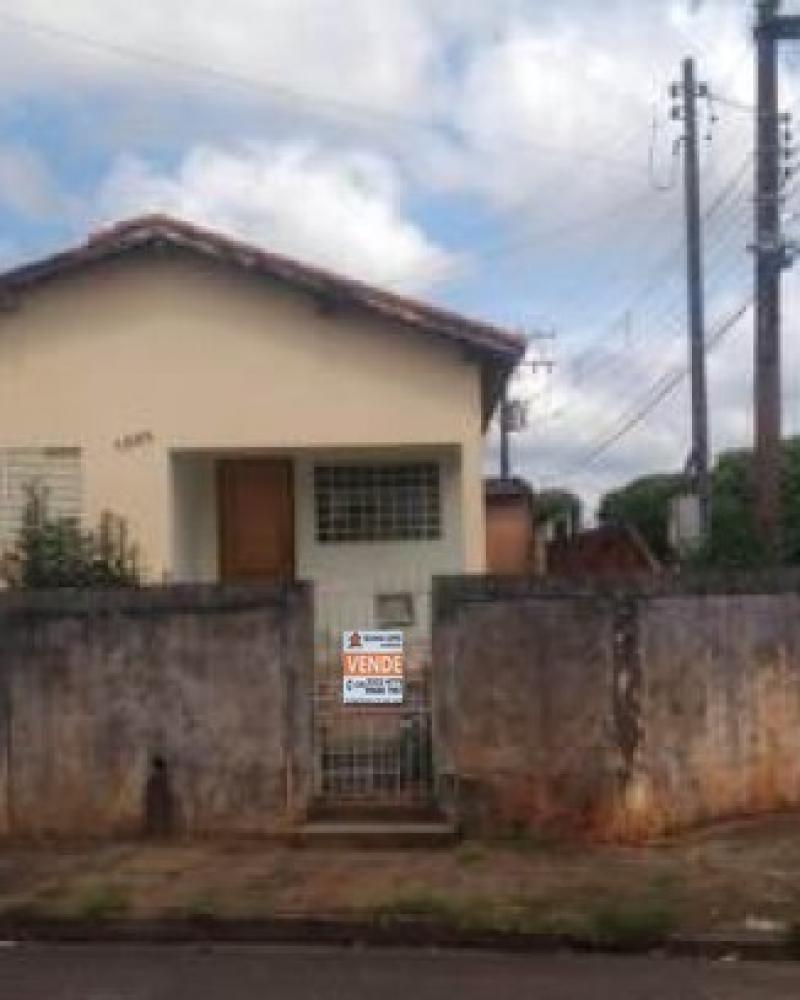 CASA NA Vila Athaide em Paraguaçu Paulista