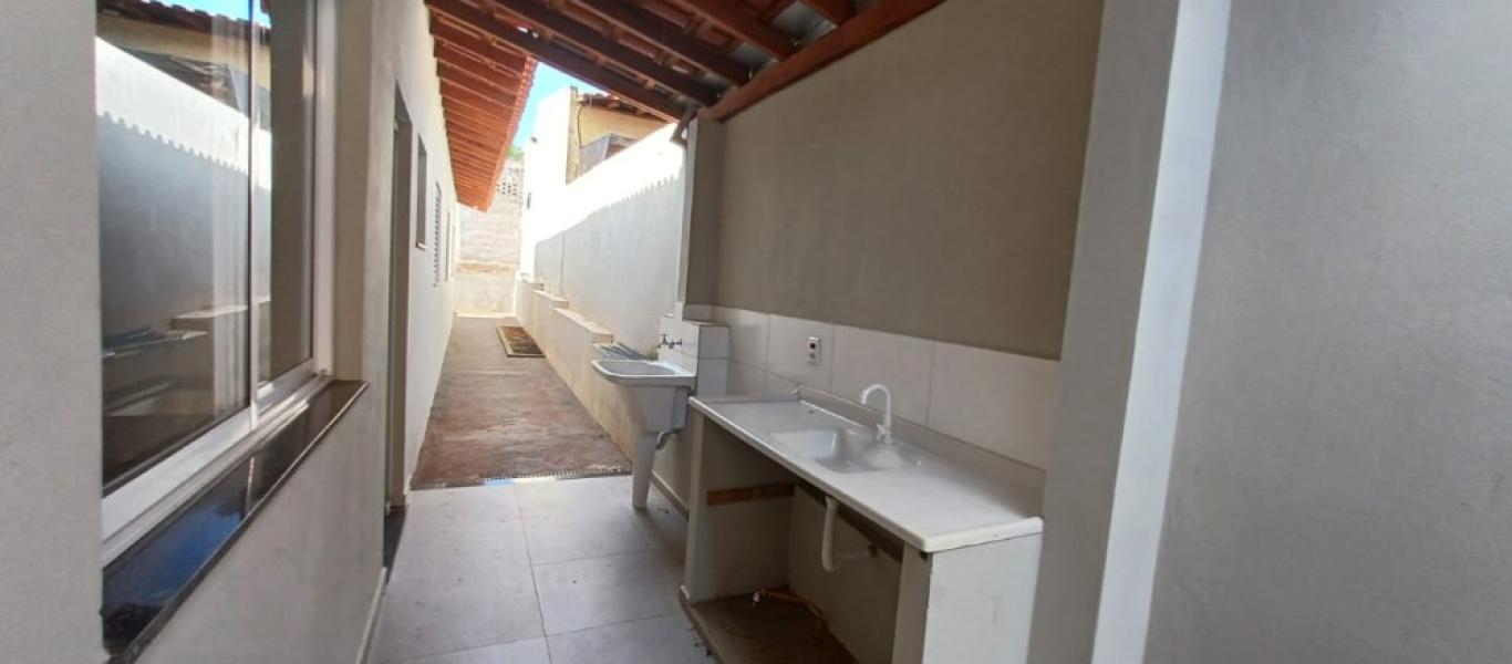 CASA NA Vila Cambuí em Assis