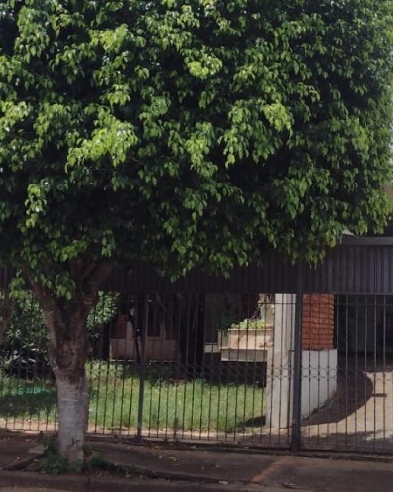 CASA NA Vila Central em Assis