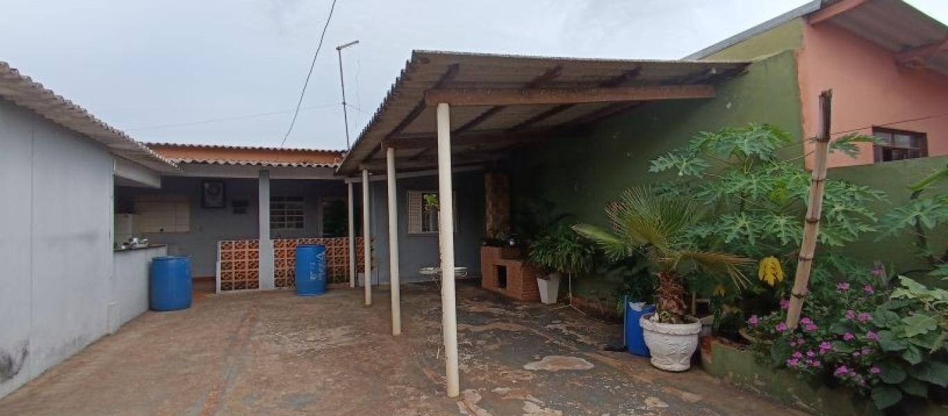 CASA NA Vila Ribeiro em Assis