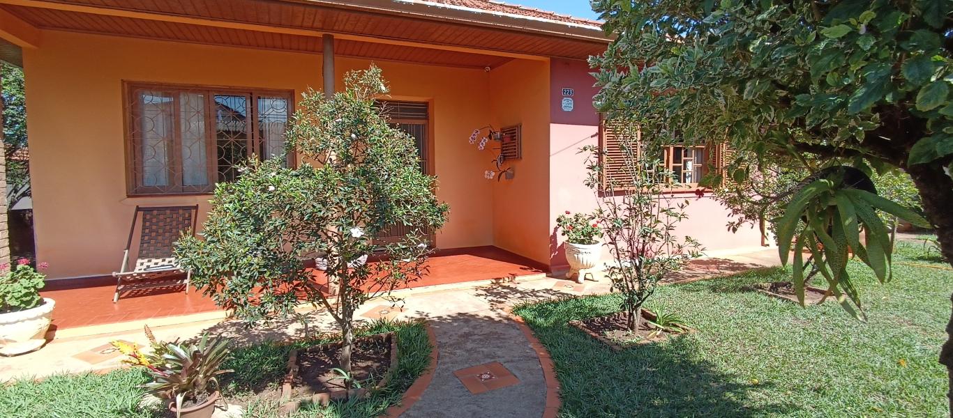 CASA NA Vila Adileta em Assis