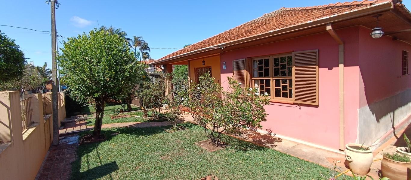 CASA NA Vila Adileta em Assis