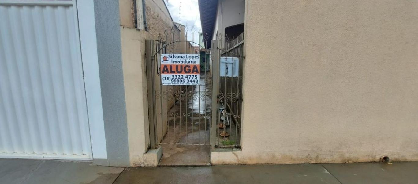 CASA NA Vila Central em Assis