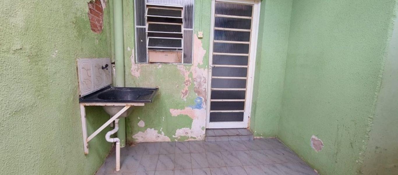 CASA NA Vila Central em Assis