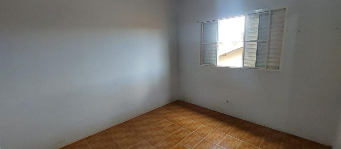 CASA NA Vila Central em Assis