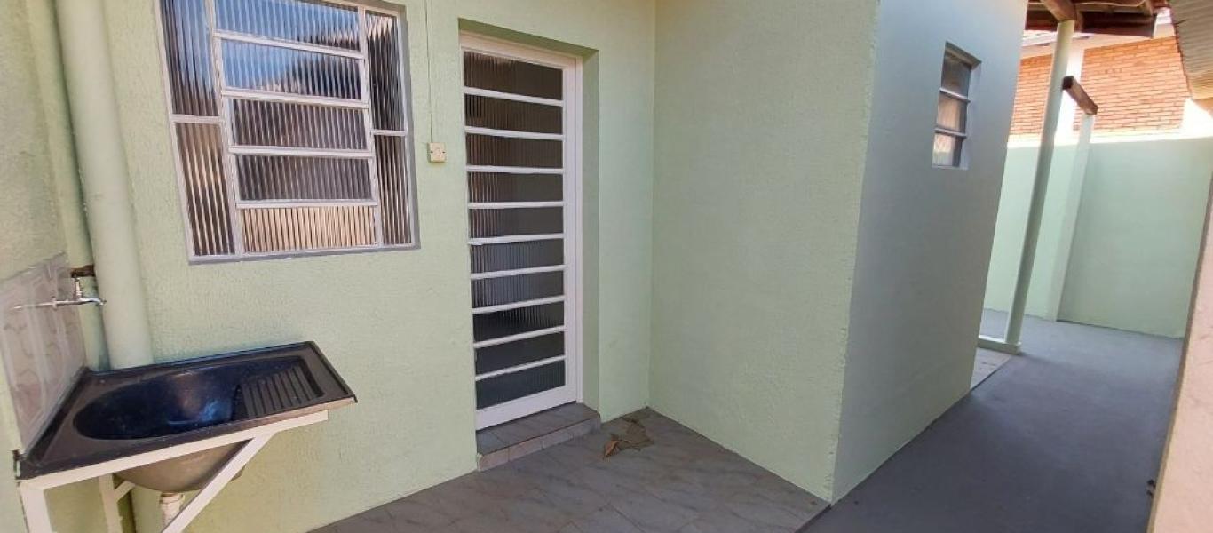 CASA NA Vila Central em Assis