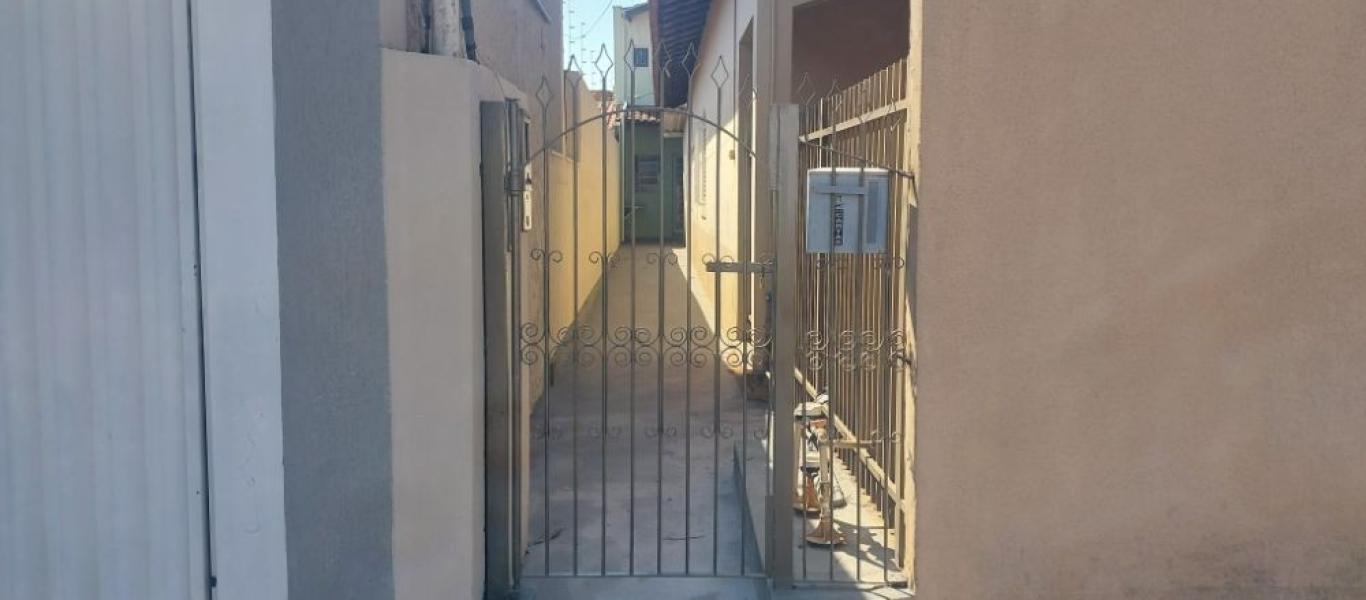 CASA NA Vila Central em Assis