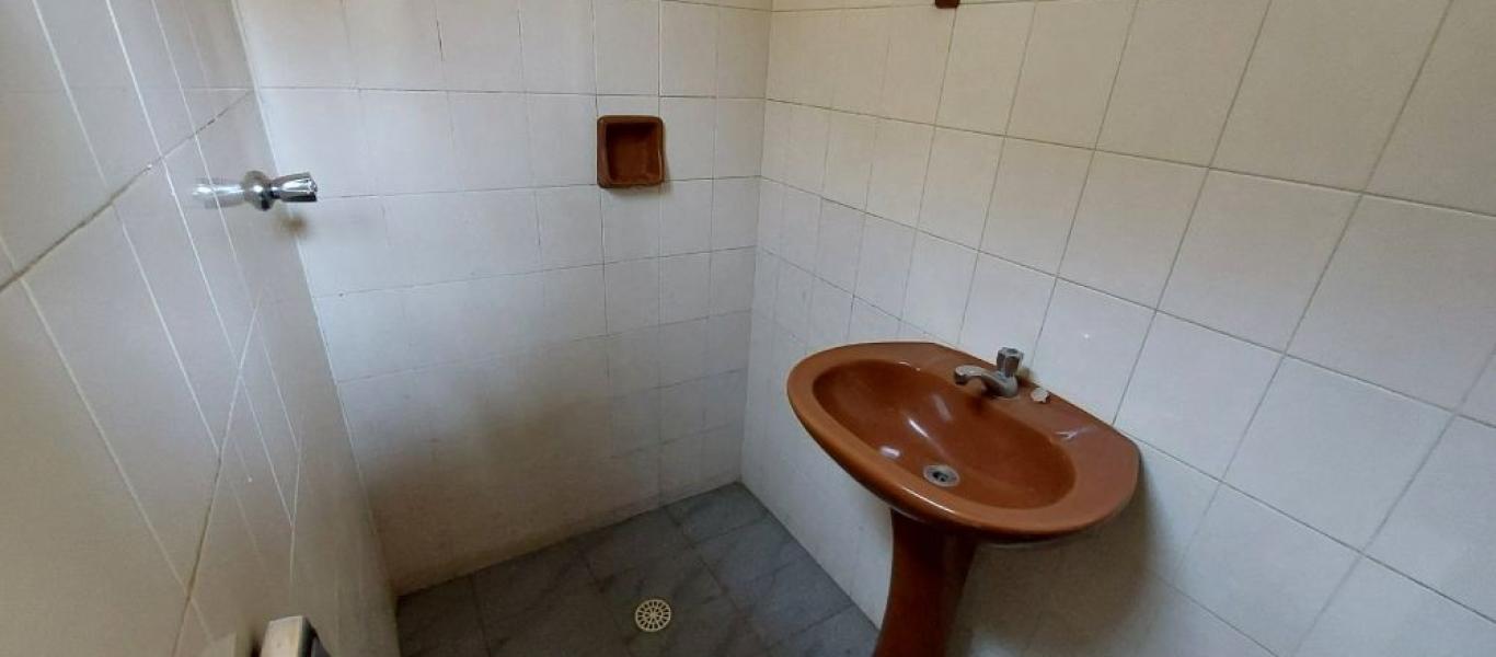 CASA NA Vila Central em Assis