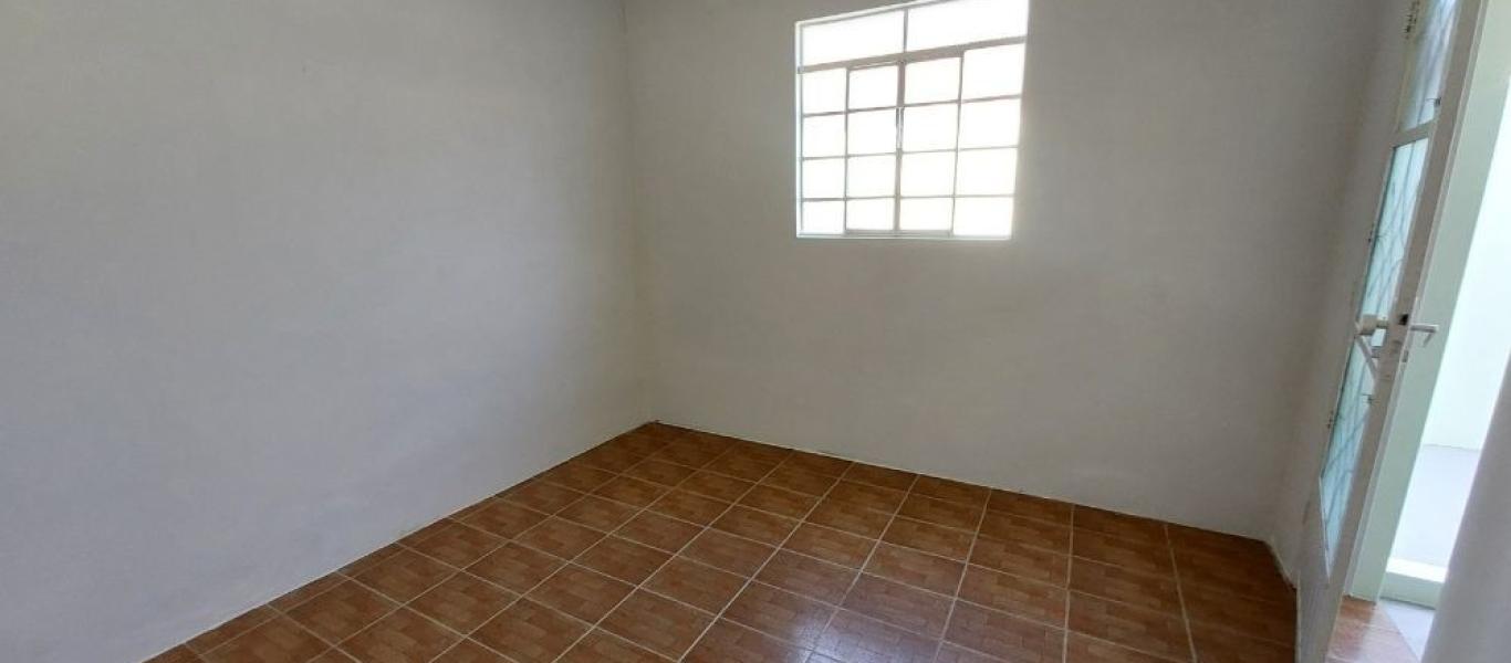 CASA NA Vila Central em Assis