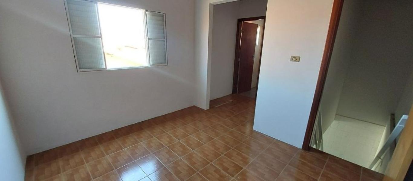 CASA NA Vila Central em Assis