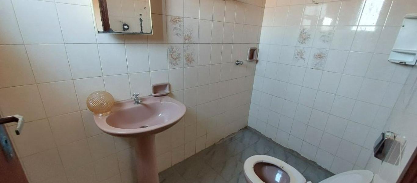 CASA NA Vila Central em Assis