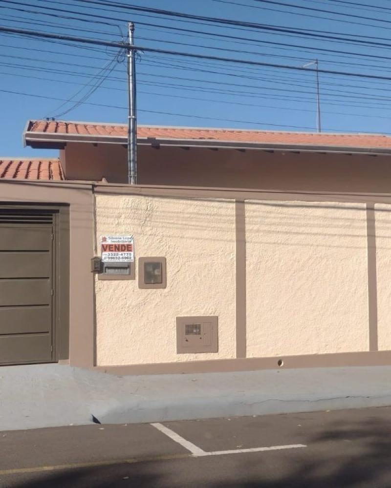 CASA NA Vila Central em Assis