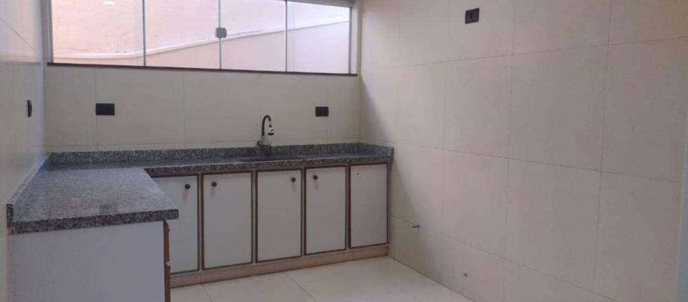 CASA NA Vila Central em Assis