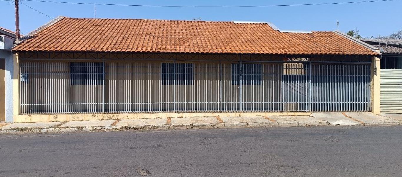 CASA NA Vila Rodrigues em Assis
