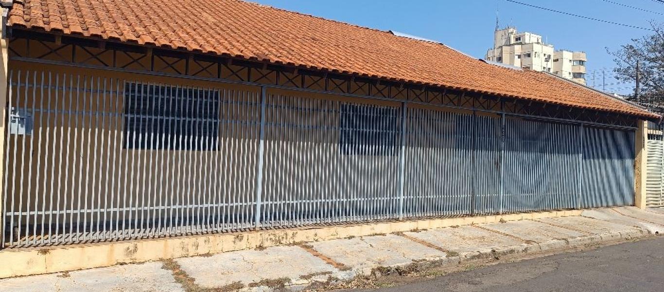 CASA NA Vila Rodrigues em Assis