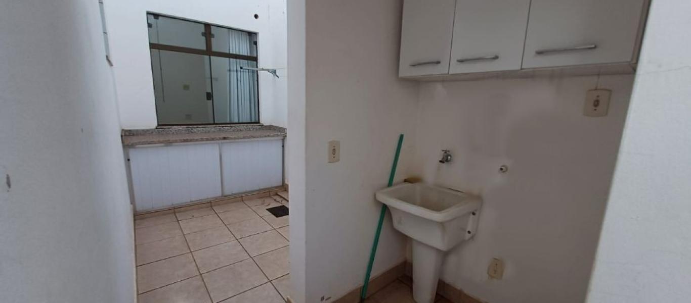 CASA NO Jardim Monte Carlo em Assis