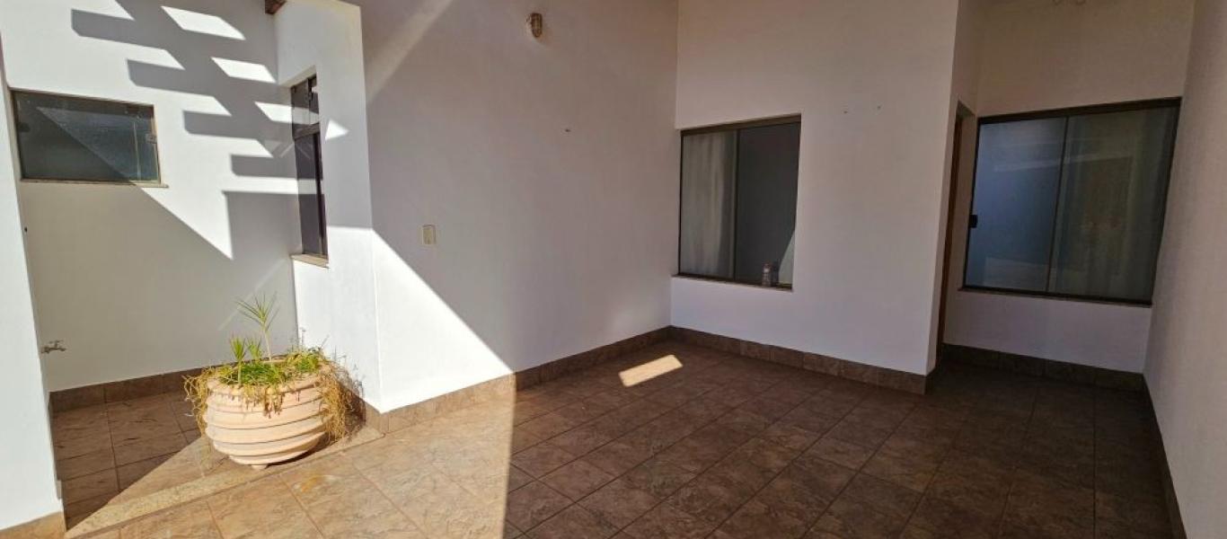 CASA NO Jardim Monte Carlo em Assis
