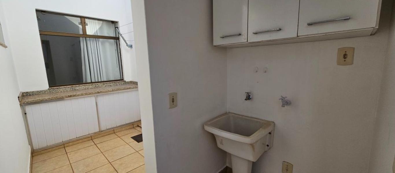 CASA NO Jardim Monte Carlo em Assis