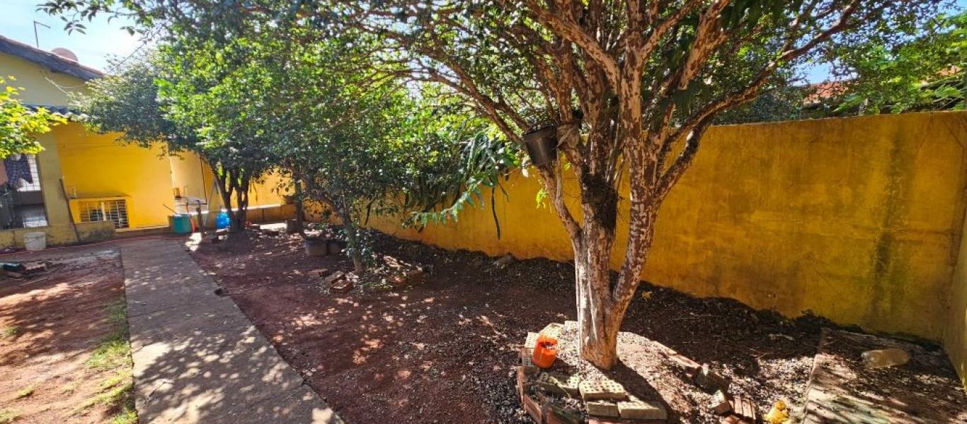 CASA NA Vila Nova Florínea em Assis