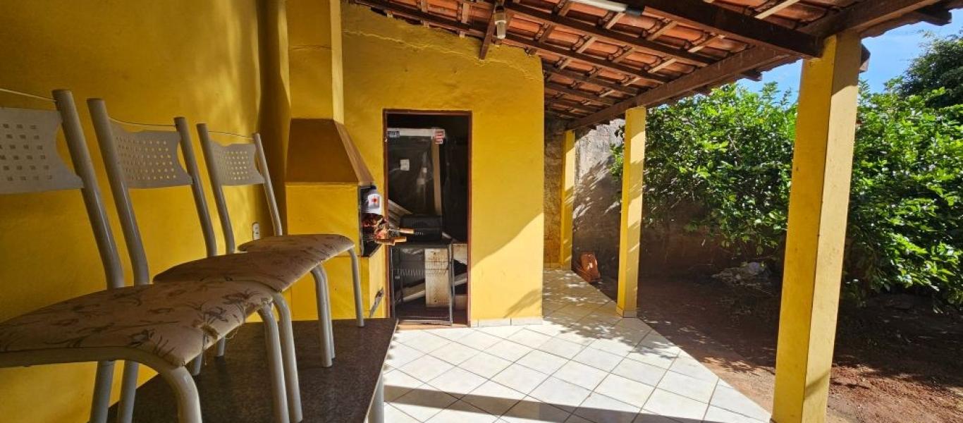 CASA NA Vila Nova Florínea em Assis