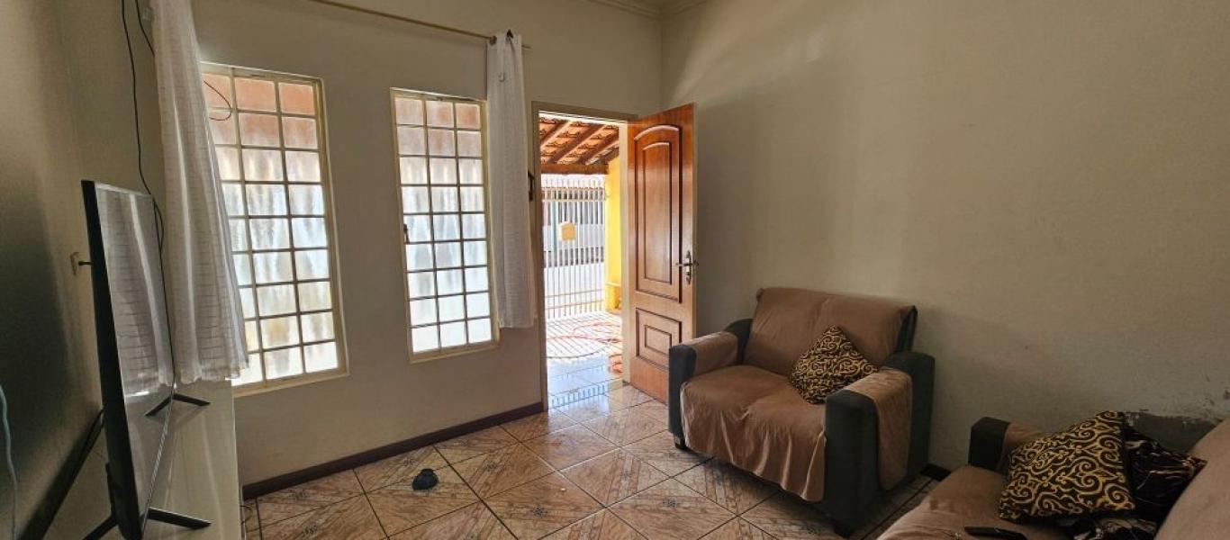 CASA NA Vila Nova Florínea em Assis