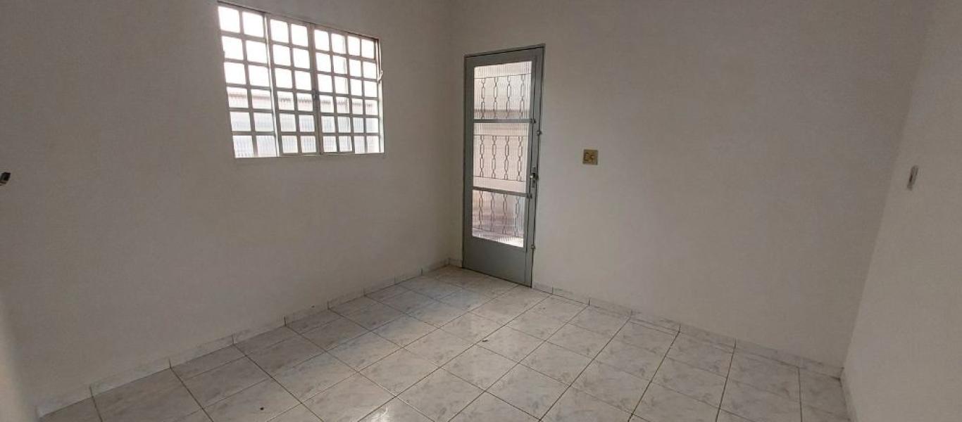 CASA NA Vila Rodrigues em Assis