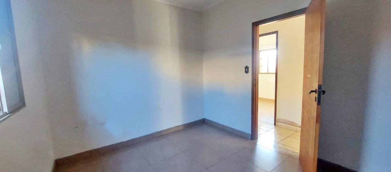 CASA NA Vila Nova Santana em Assis
