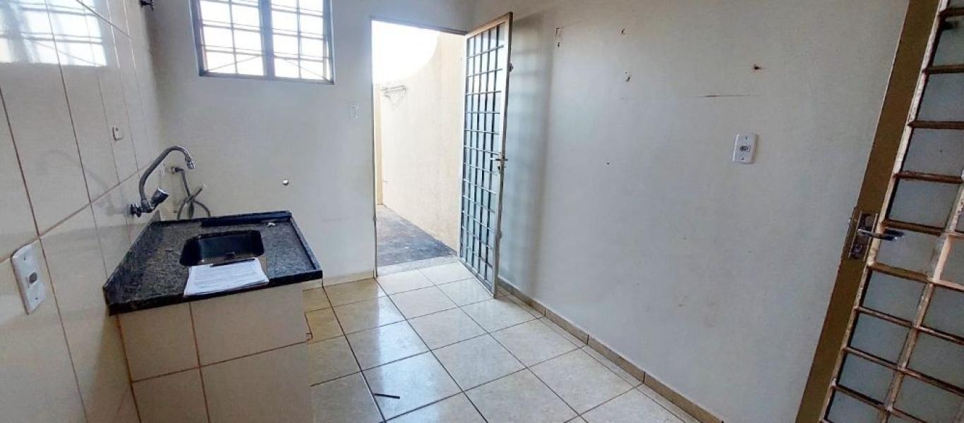 CASA NA Vila Nova Santana em Assis