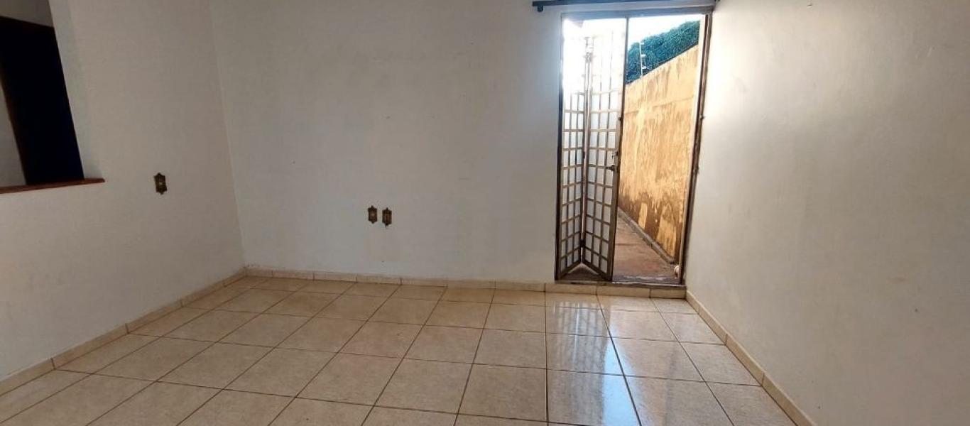 CASA NA Vila Nova Santana em Assis