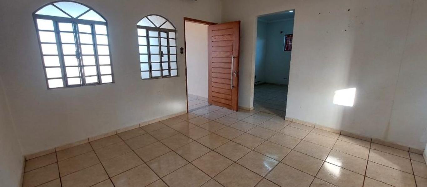 CASA NA Vila Nova Santana em Assis