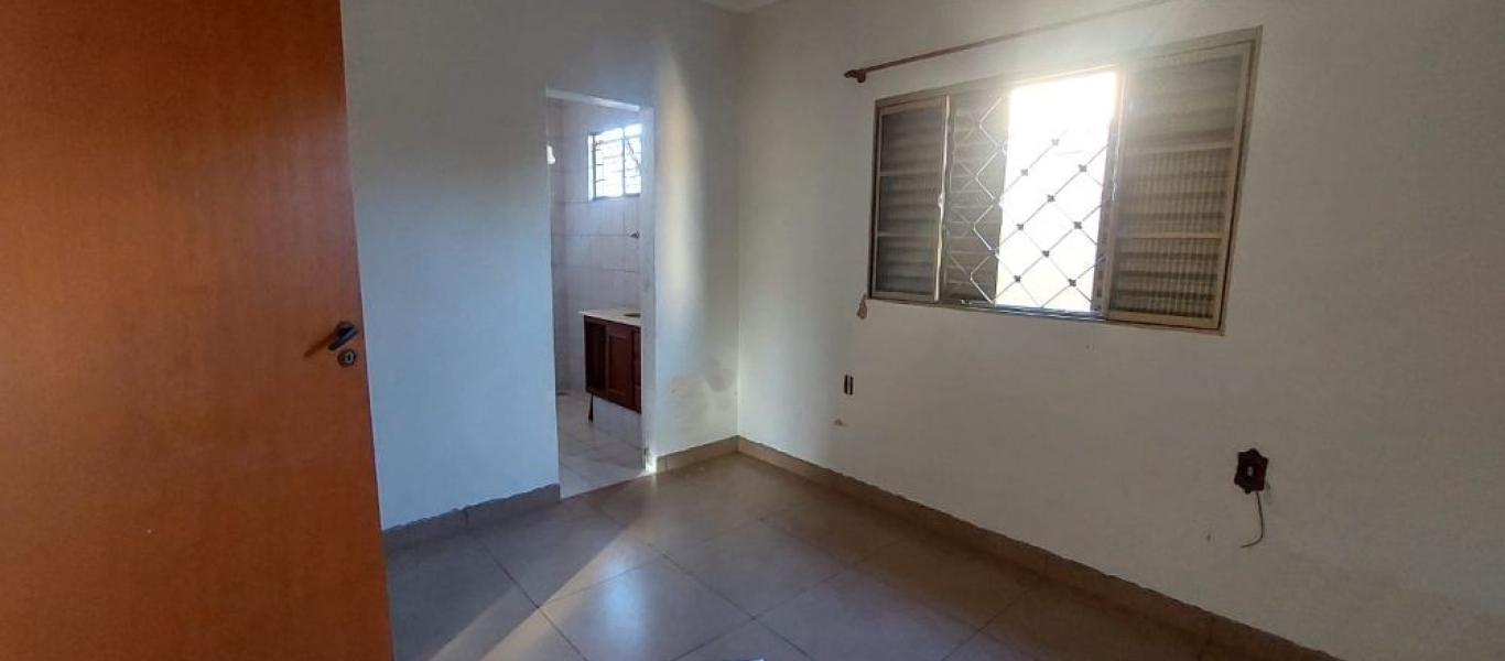 CASA NA Vila Nova Santana em Assis