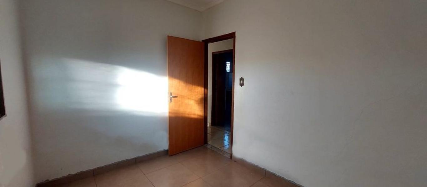 CASA NA Vila Nova Santana em Assis