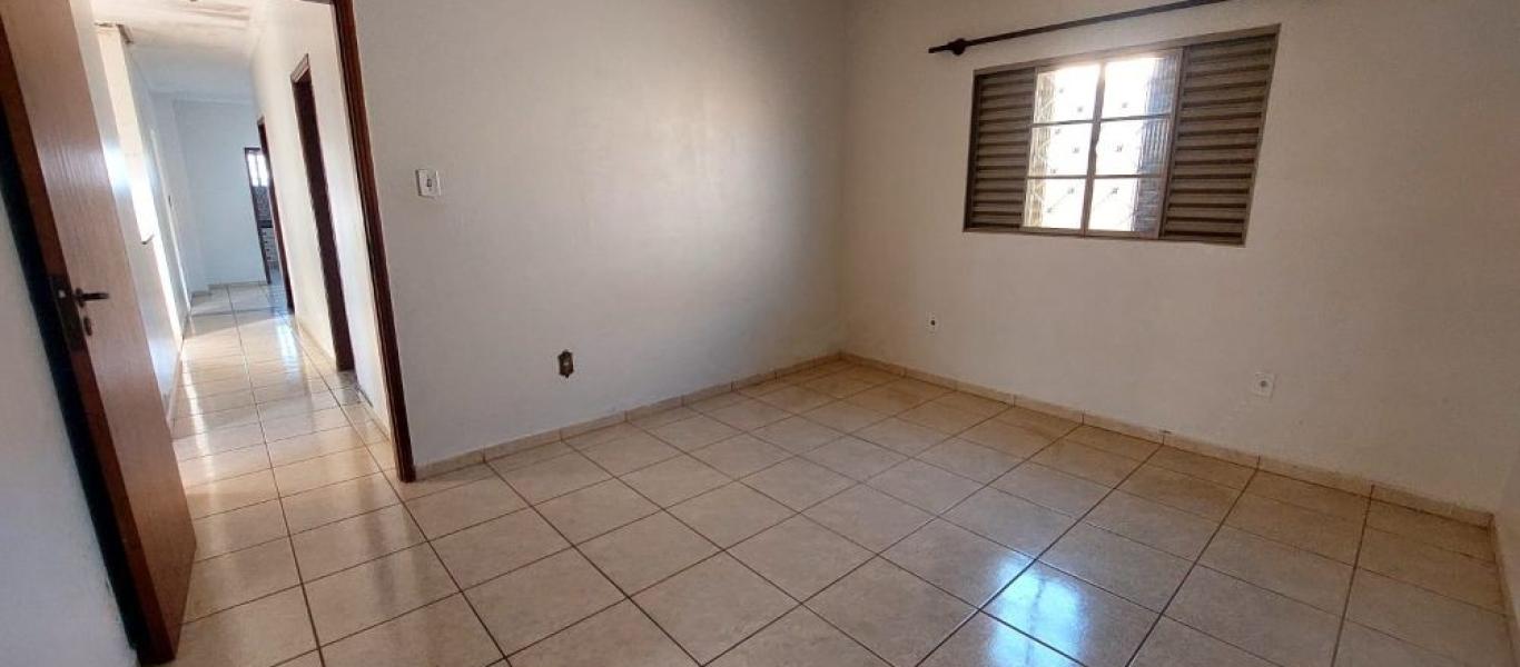 CASA NA Vila Nova Santana em Assis