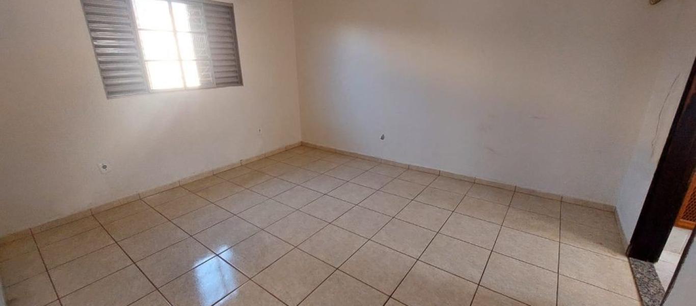 CASA NA Vila Nova Santana em Assis