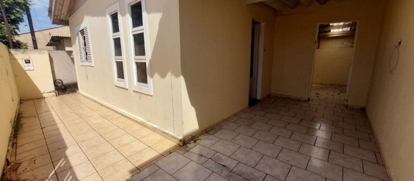 CASA NA Vila Clementina em Assis