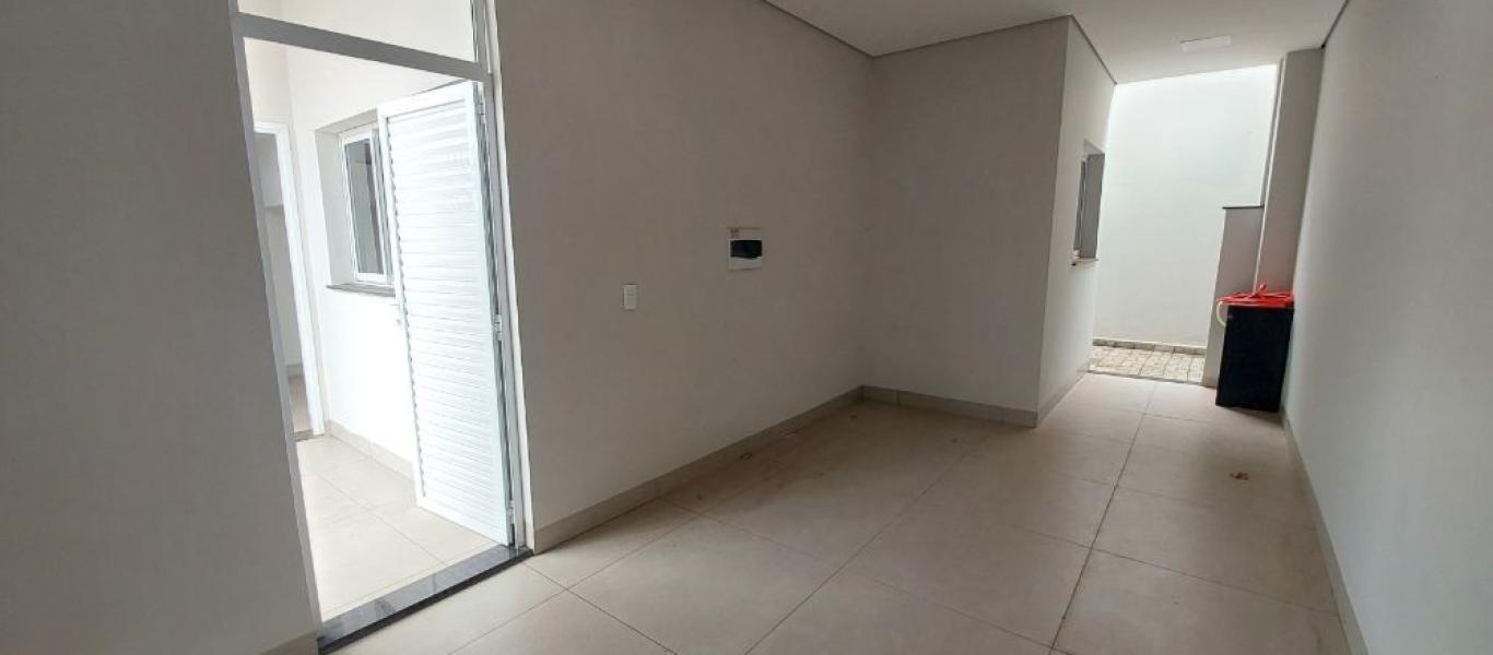 CASA NA Vila Tênis Clube em Assis