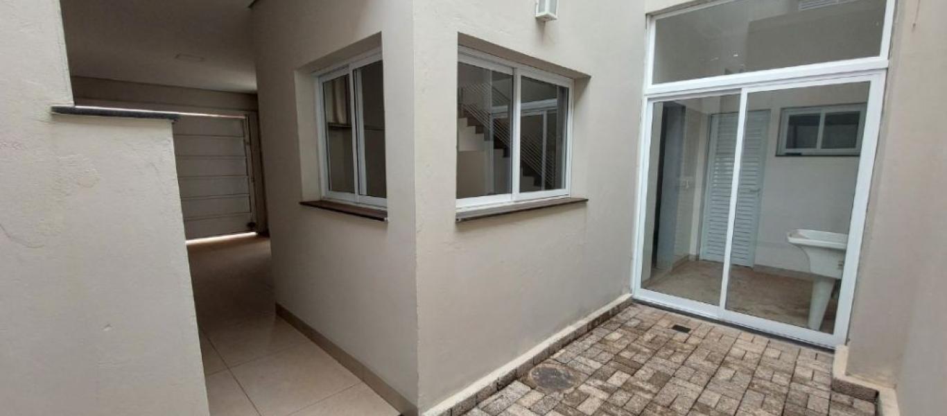 CASA NA Vila Tênis Clube em Assis